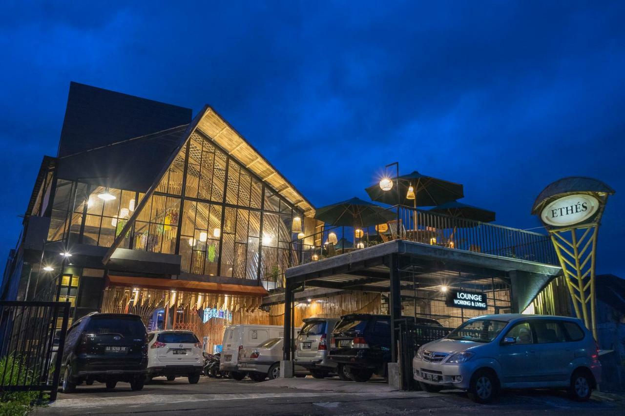 Ethes Coworking - Coliving & Lounge Hotel Ngaglik ภายนอก รูปภาพ